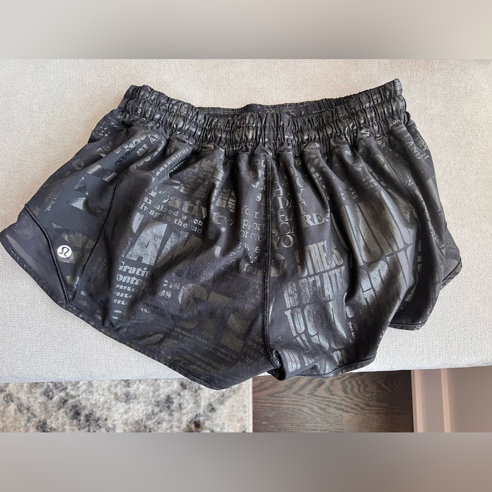 RARE black printed lulu shorts size 8